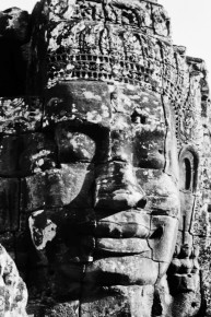 071 014 Angkor Wat Bayon Head BW