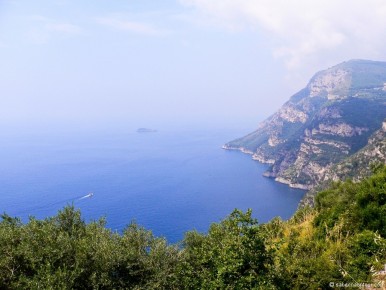 10-01-101 Italy Amalfi Coast Line Sea-LR