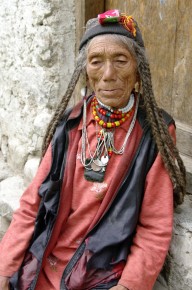 08-02-001 Ladakh Dha Aryan Woman
