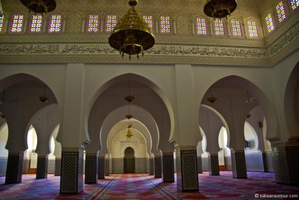 033-072 Rissaini Mausoleum Mosque Interior Islamic Architecture-LRC