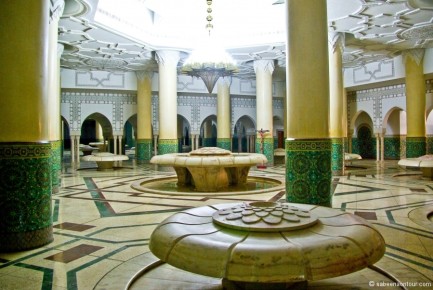 033-017 Casablanca Mosque Hassan II Islamic Architecture Steam Bath Hall-LRC