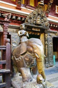 044-055 Pathan Durbar Square Brass Elephant-LRC