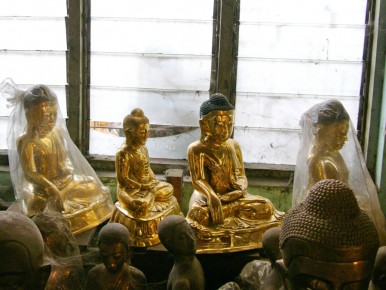 064-019 Buddhas for Sale-LR