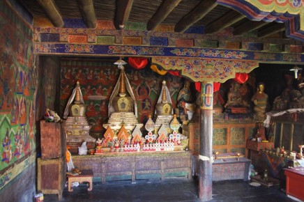 08-04-008 Ladakh Lamayuru Gompa Altar