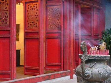 073 005 Hanoi Temple door inscent sticks