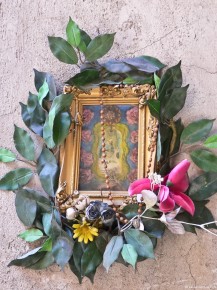010-04-002 Italy St.Maria Jesus Frame Flowers Rosary-LR