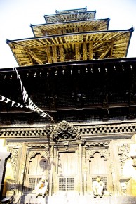 046-041A Pathan Temple Pagoda Roof-LRC