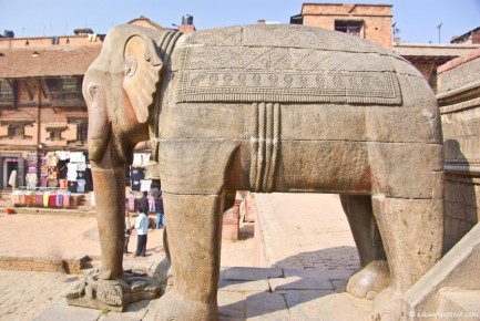 046-021 Bhaktapur Big Stone Elephant-LRC