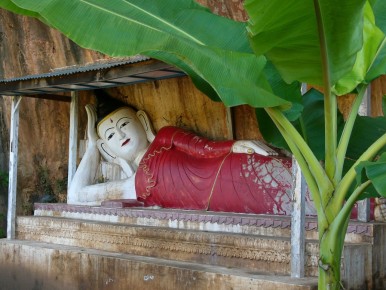 01-1-009 Burma Lying Red Buddha