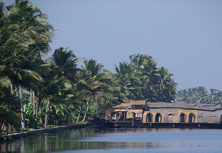 sabeen-on-tour-kerala-thumb